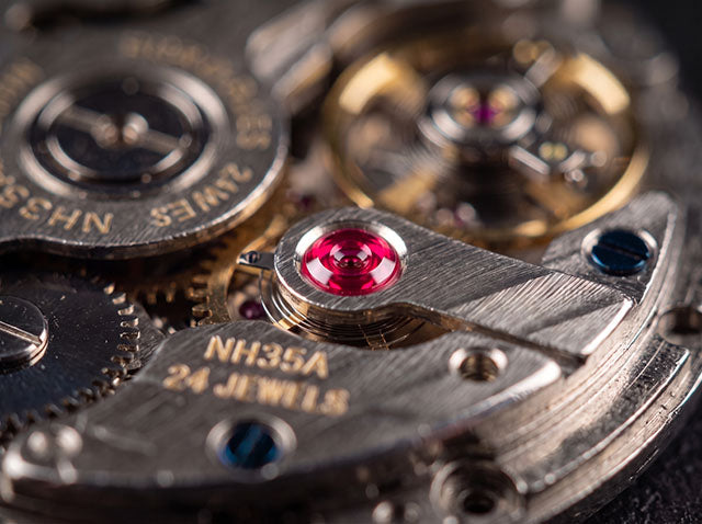 24 Rubis Synthétiques Anti-Friction.